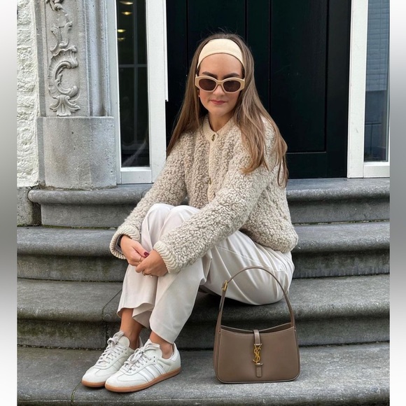 Adidas Samba OG sneakers in Aluminium / Chalk White / Wonder Beige - Picture 6 of 11